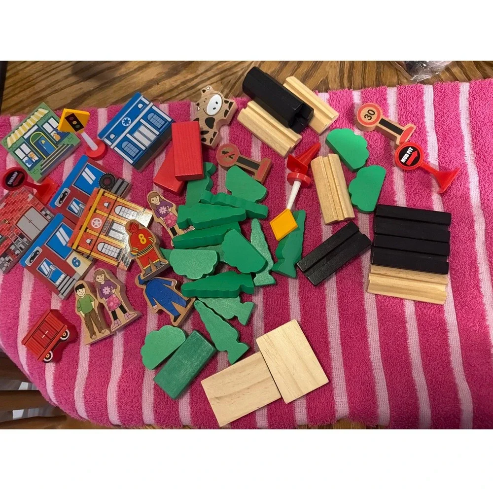 Wooden Town Building Set Figures Trees Signs Fire Station Hospital Blocks 51 Pc